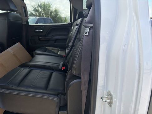 Used 2016 GMC Sierra 2500 Denali w/ Suspension Package, Off-Road AWD/4WD image 10