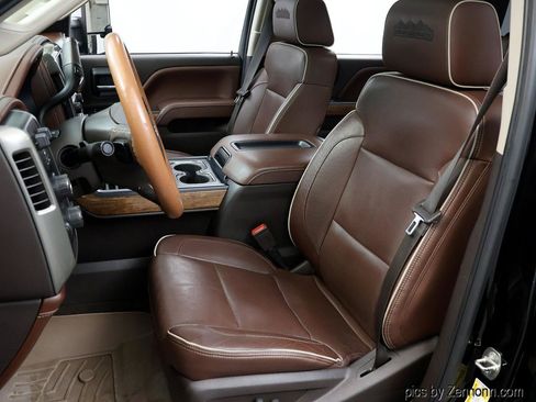 Used 2015 Chevrolet Silverado 2500 High Country w/ Duramax Plus Package AWD/4WD image 11