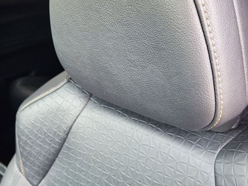 Used 2025 Toyota Sienna XLE Woodland Edition image 18