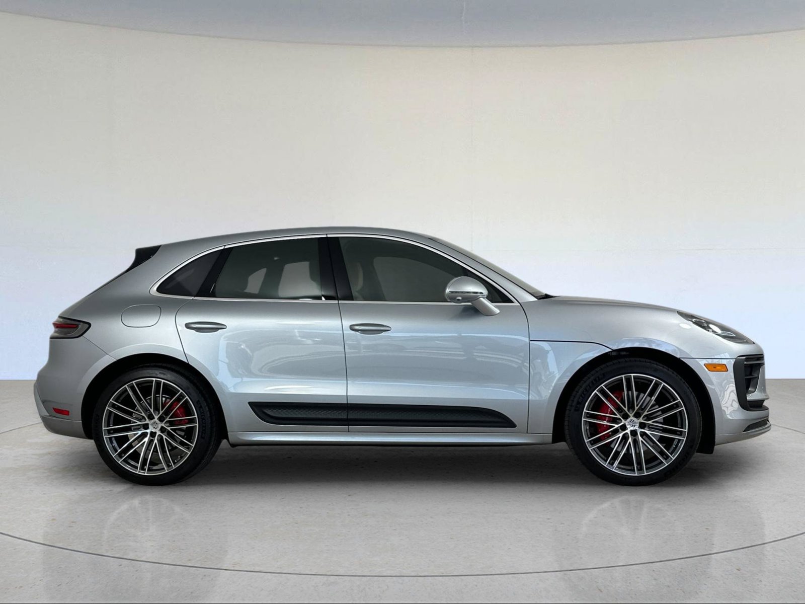 Certified 2026 Porsche Macan S AWD/4WD image 9