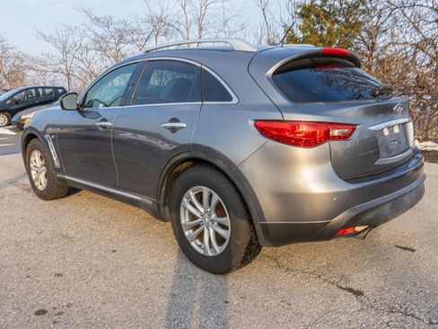 Used 2017 INFINITI QX70 AWD w/ Premium Package image 6