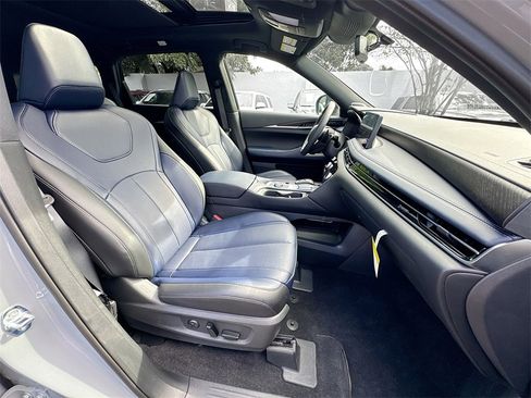 Used 2026 INFINITI QX60 Sport w/ Dark Cargo Package image 32