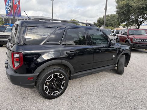Certified 2023 Ford Bronco Sport Outer Banks w/ Tech Package AWD/4WD image 6