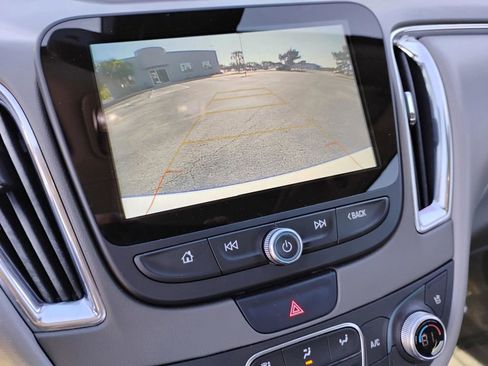 Used 2018 Chevrolet Malibu Premier w/ Premier Sun and Wheel Package image 26