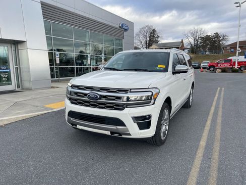 Used 2022 Ford Expedition Max Platinum image 2