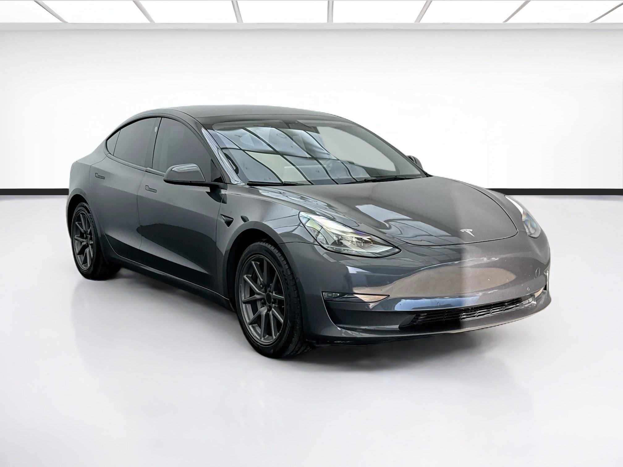 Used 2021 Tesla Model 3 Standard Range Plus RWD image 3