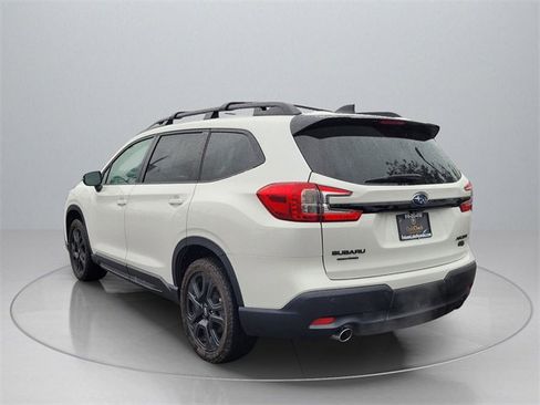 Used 2023 Subaru Ascent Onyx Edition image 5
