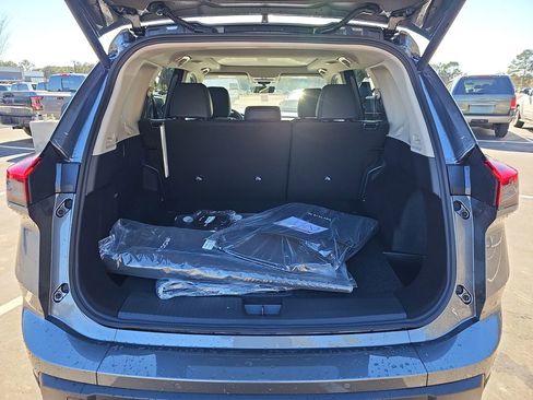 New 2026 Nissan Rogue SV FWD image 15