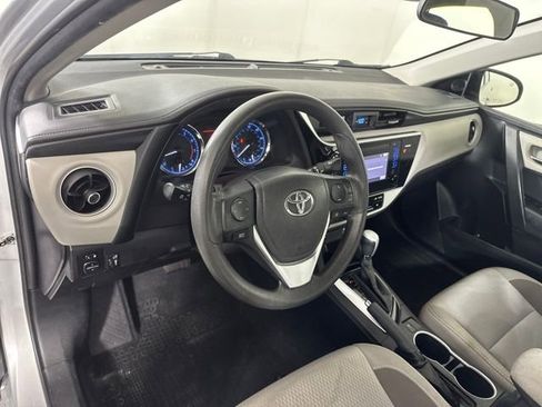 Used 2017 Toyota Corolla LE image 13