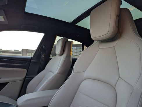 Used 2025 Porsche Macan Electric image 21