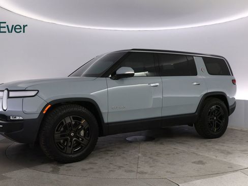 Used 2024 Rivian R1S Adventure image 18