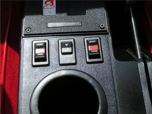 Used 1990 Chevrolet Camaro IROC-Z RWD image 9
