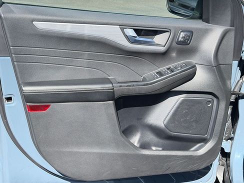 Used 2025 Ford Escape Platinum AWD/4WD image 20
