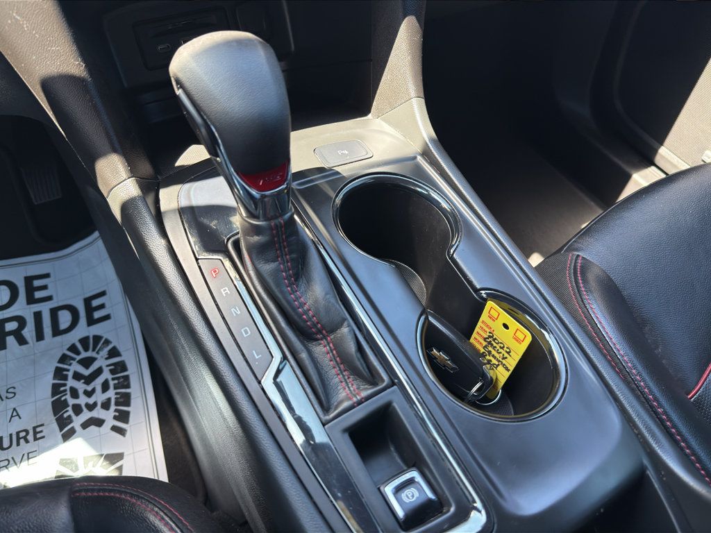 Used 2022 Chevrolet Equinox RS w/ RS Leather Package FWD image 20