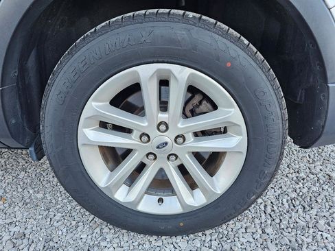 Used 2017 Ford Explorer XLT w/ Equipment Group 202A image 71