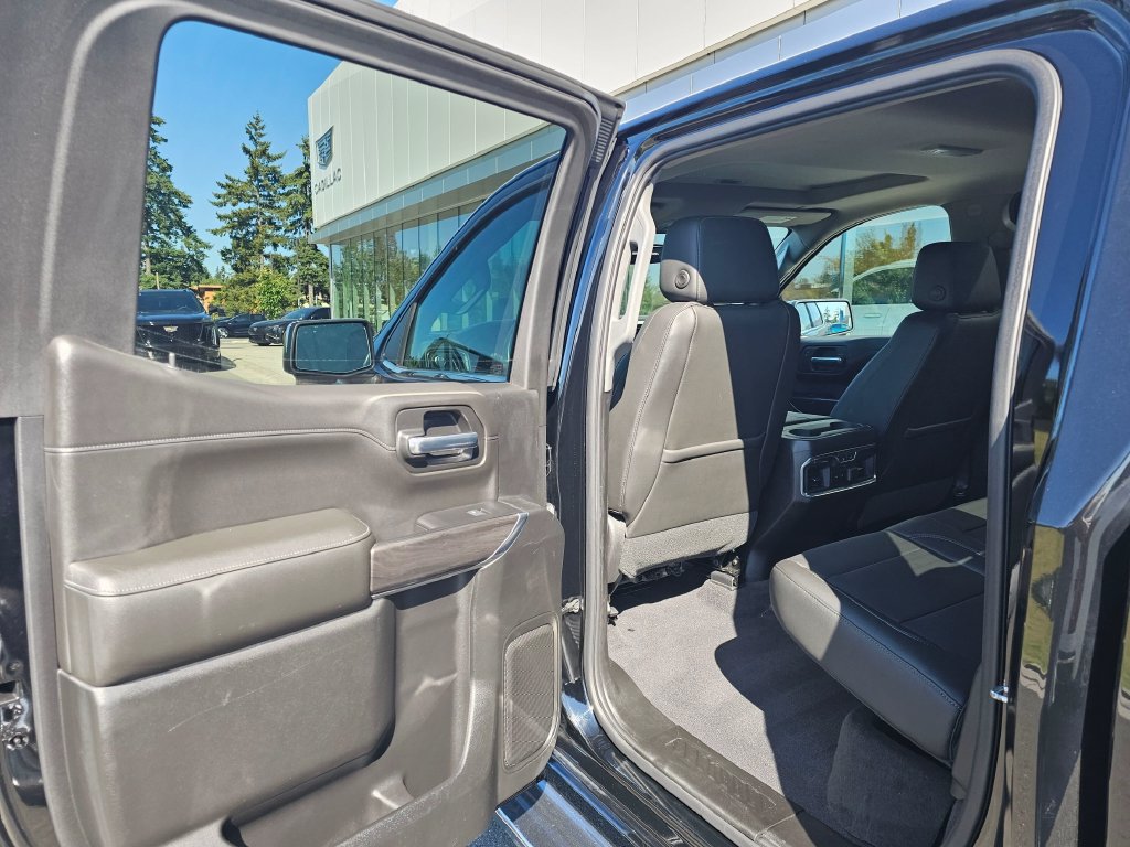 Used 2019 Chevrolet Silverado 1500 LTZ w/ LTZ Premium Package AWD/4WD image 17