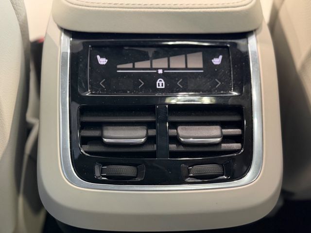 Used 2024 Volvo XC90 B5 Plus w/ Protection Package Premier AWD/4WD image 34