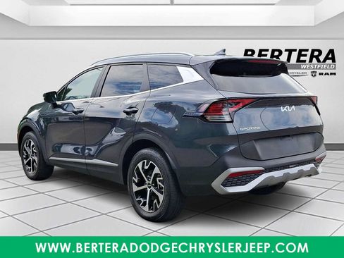 Used 2024 Kia Sportage EX AWD/4WD image 4