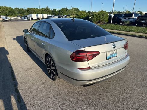 Used 2018 Volkswagen Passat 3.6 FWD image 4