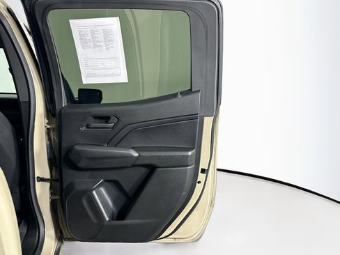 Used 2024 Chevrolet Colorado Trail Boss w/ Technology Package AWD/4WD image 30