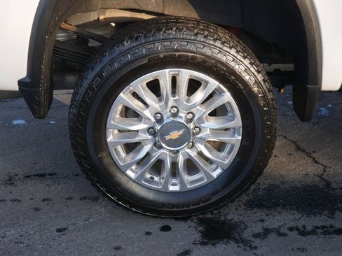 Used 2022 Chevrolet Silverado 3500 High Country w/ Safety Package II image 14