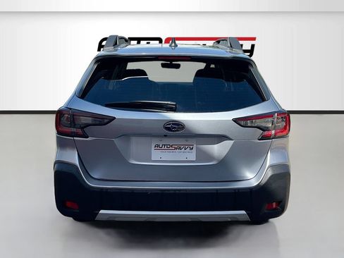 Used 2025 Subaru Outback Limited XT AWD/4WD image 6