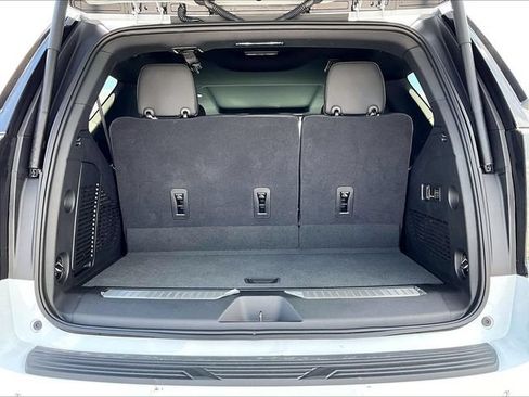 New 2026 Chevrolet Tahoe Premier w/ Sun And Tow Package AWD/4WD image 15