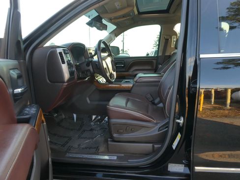 Used 2017 Chevrolet Silverado 1500 High Country image 13