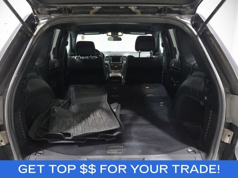 Used 2019 Jeep Grand Cherokee Laredo AWD/4WD image 4