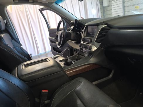 Used 2018 GMC Yukon SLT AWD/4WD image 18