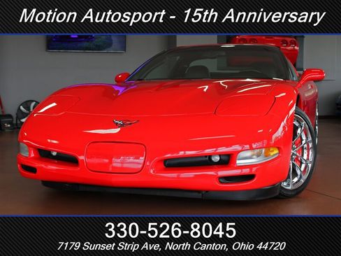 Used 2004 Chevrolet Corvette Coupe w/ Preferred Equipment Group RWD image 52