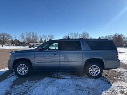 Used 2016 GMC Yukon XL SLT w/ Open Road Package image 4