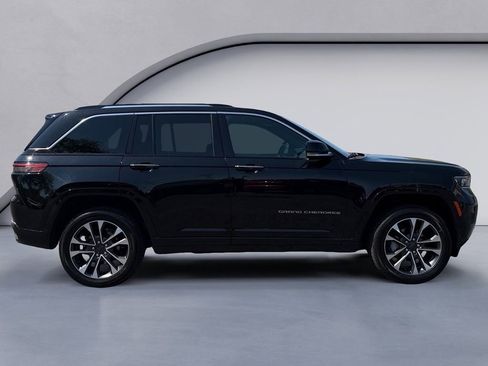 Used 2023 Jeep Grand Cherokee Overland image 6