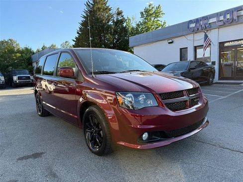 Used 2019 Dodge Grand Caravan GT FWD image 4