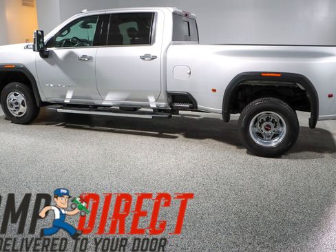 Used 2022 GMC Sierra 3500 Denali image 10