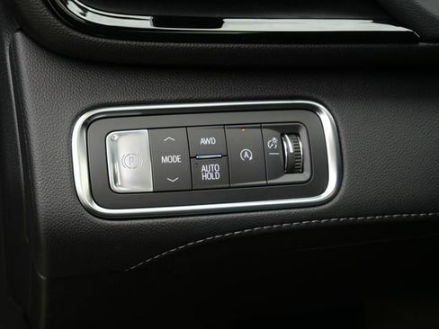 Used 2025 Buick Enclave Avenir image 20