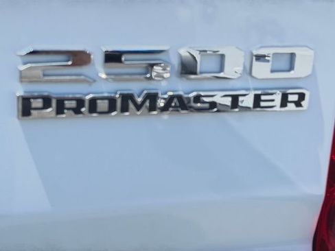 Used 2025 RAM ProMaster 2500 w/ Convenience Group FWD image 13