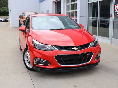 Used 2017 Chevrolet Cruze LT w/ Convenience Package FWD image 35