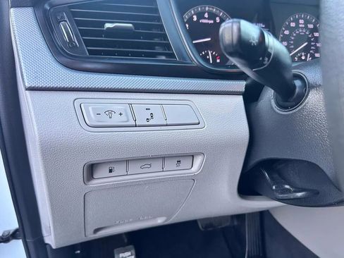 Used 2019 Hyundai Sonata SE image 16