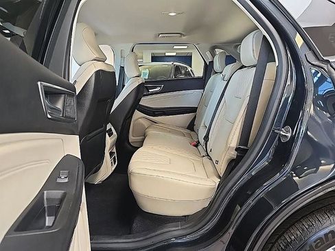 Used 2023 Ford Edge Titanium AWD/4WD image 29