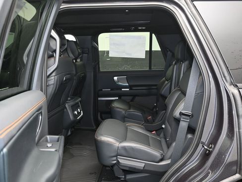 New 2026 Ford Expedition Tremor image 16