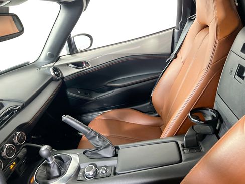 Used 2022 MAZDA MX-5 Miata Grand Touring image 21