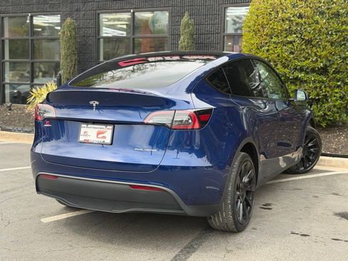 Used 2024 Tesla Model Y Long Range image 12