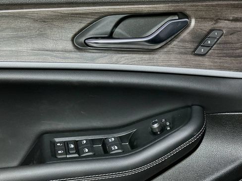 New 2026 Jeep Grand Cherokee Limited w/ Limited Altitude Package AWD/4WD image 12