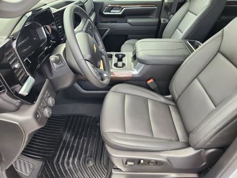 Used 2026 Chevrolet Silverado 3500 LT w/ Texas Edition image 7