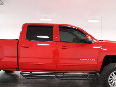 Used 2018 Chevrolet Silverado 1500 LT w/ Trailering Package AWD/4WD image 11