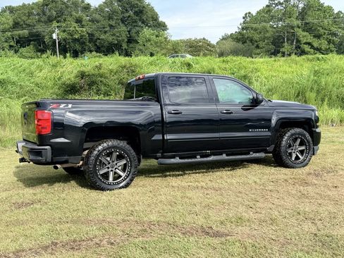 Used 2018 Chevrolet Silverado 1500 LT w/ All Star Edition AWD/4WD image 5