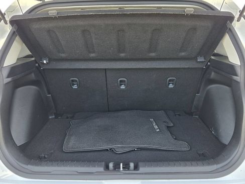 Used 2022 Hyundai Venue SEL FWD image 14