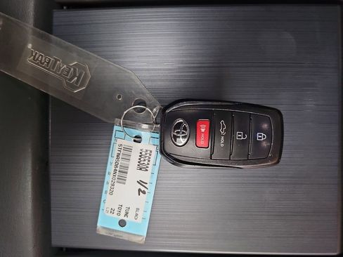 Used 2022 Toyota Tundra Platinum image 29