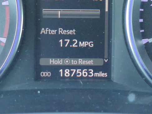 Used 2016 Toyota Highlander Limited FWD image 27